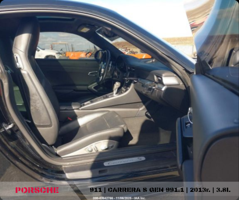 wnętrze PORSCHE 911 CARRERA S GEN 991.1 2013r. 3.8L realizacja importu z USA