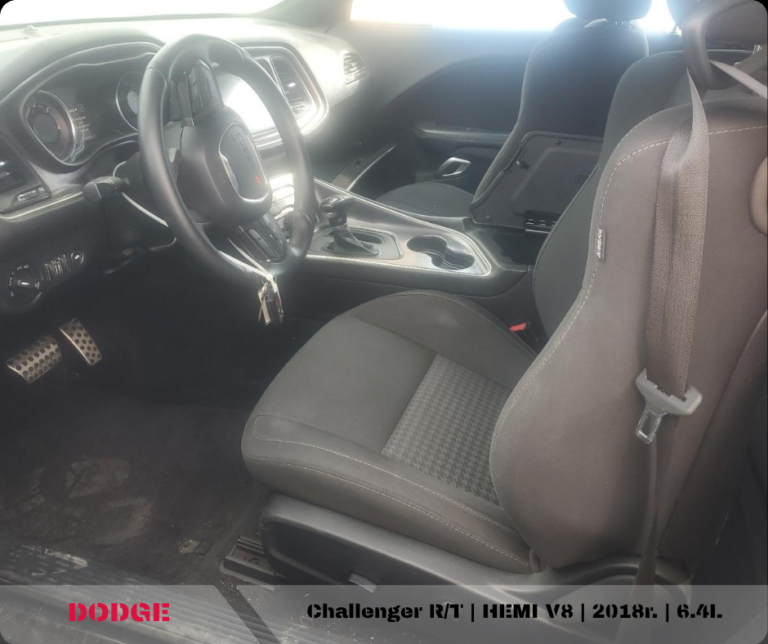 wnętrze Doge Chellenger SRT realizacja importu z USA